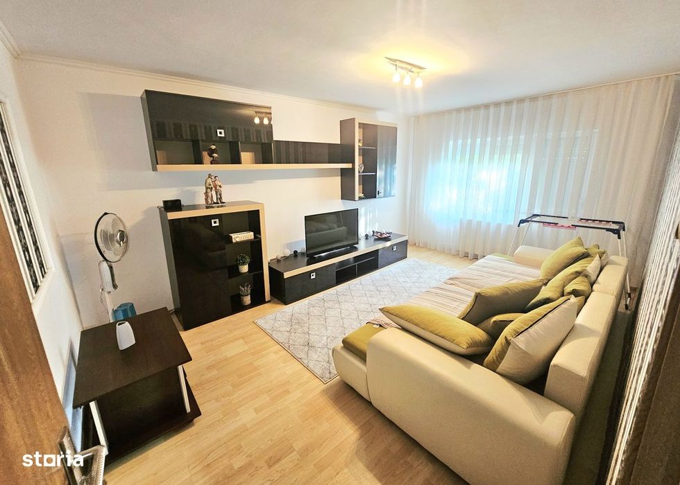 Dau în chirie apartament 3 camere-zona Stefan Cel Mare
