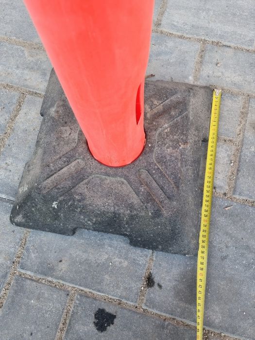 Stâlpi semnalizare / delimitare rutiera