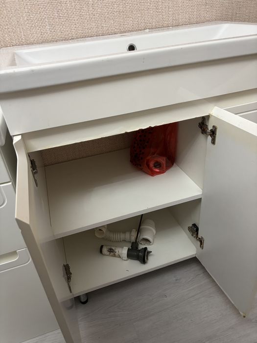 Раковина с комодом