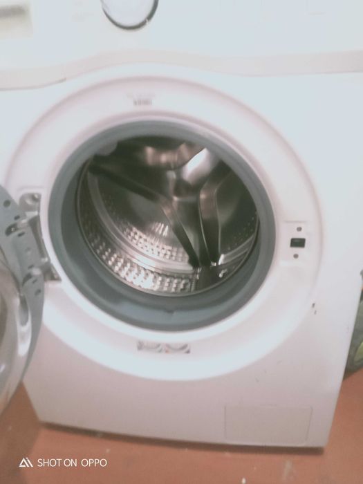 Стирил машинка,холодильник