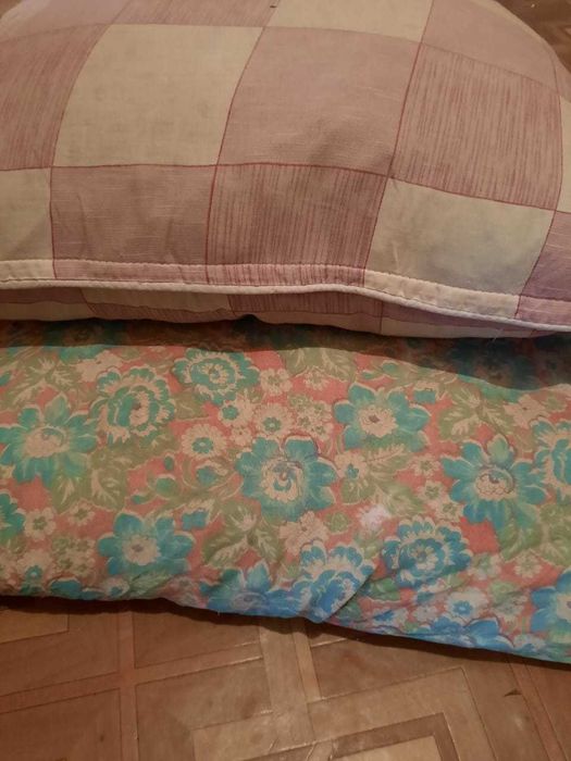 Продам подушки перьевые