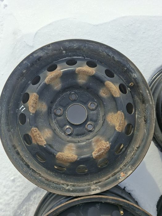 Продам диски р16 оригенал.