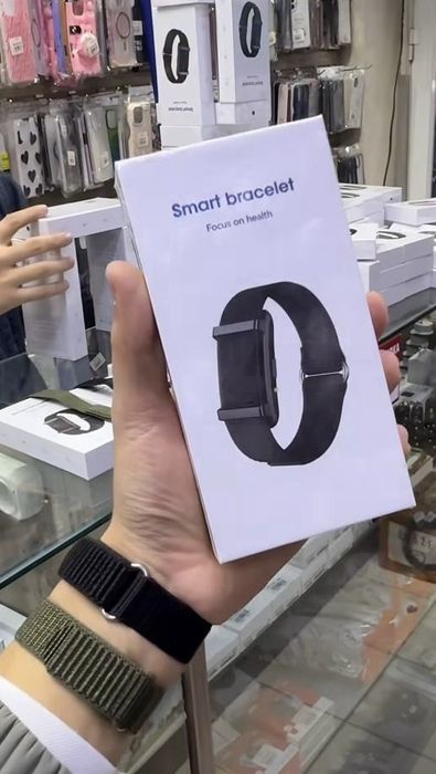 Smart braslet b/u holati yengi