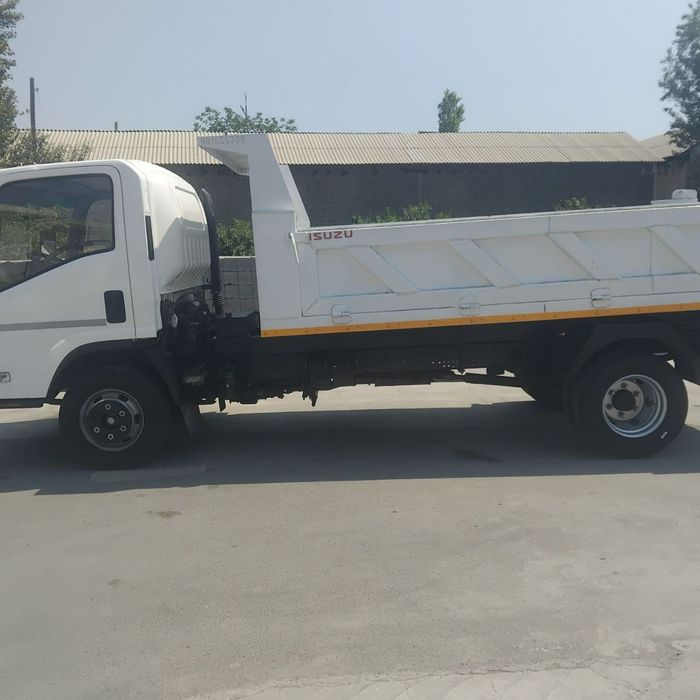 Isuzu samasval NPR 82L