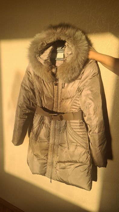 Продаю пуховик...