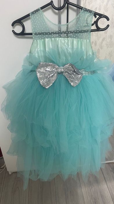 Нарядные платья для девочек