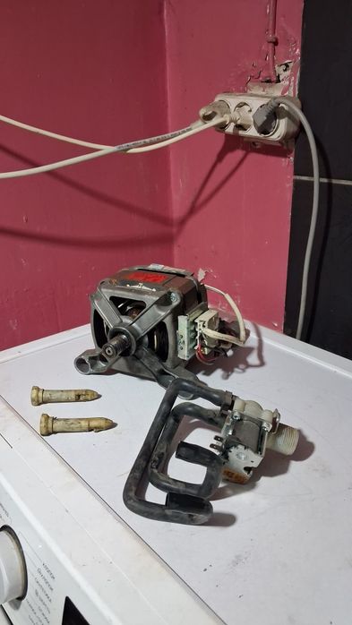 Продам стиральную машину.