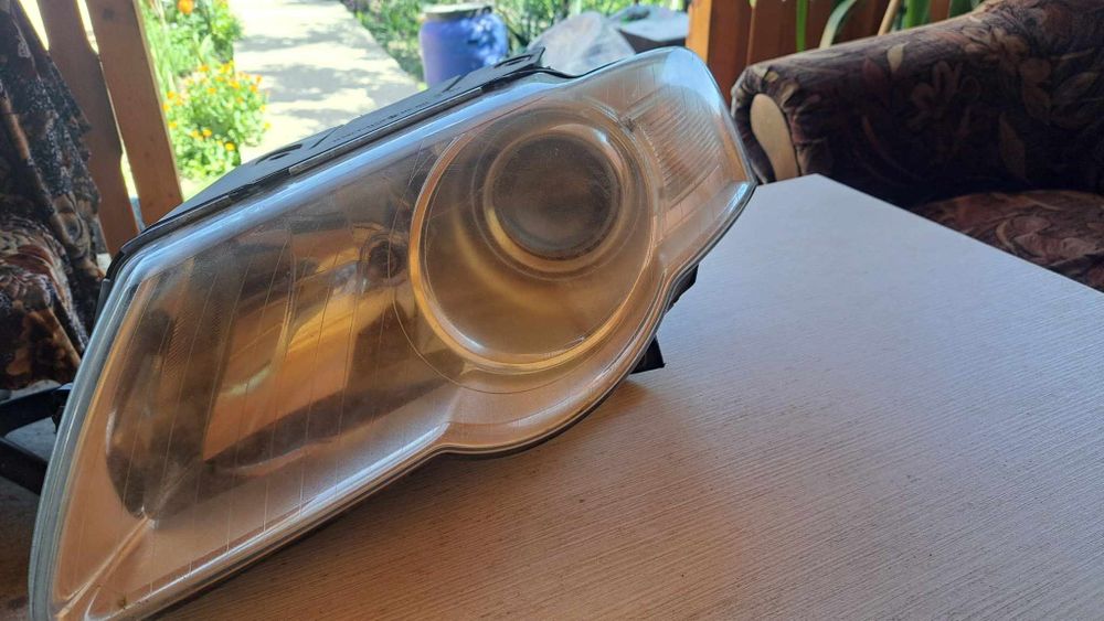 Far stânga passat B6