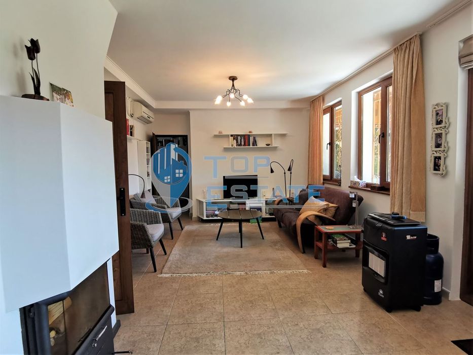 Новопостроена обзаведена къща с три спални и локално парно в село Сла