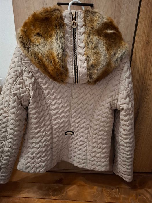Дамско яке на марката Lucy