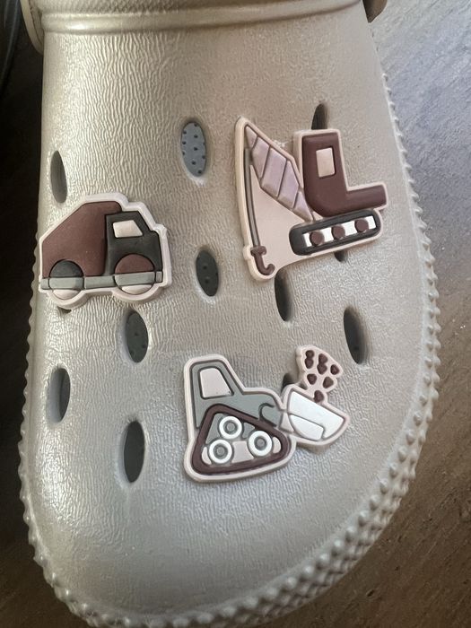 2 броя Кроксове Next - размер 11 (Eur 29)