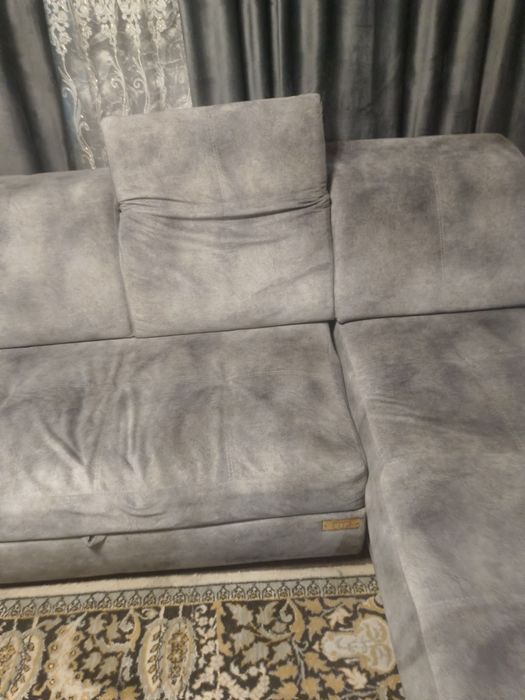 Продам диван в хорошем состоянии.