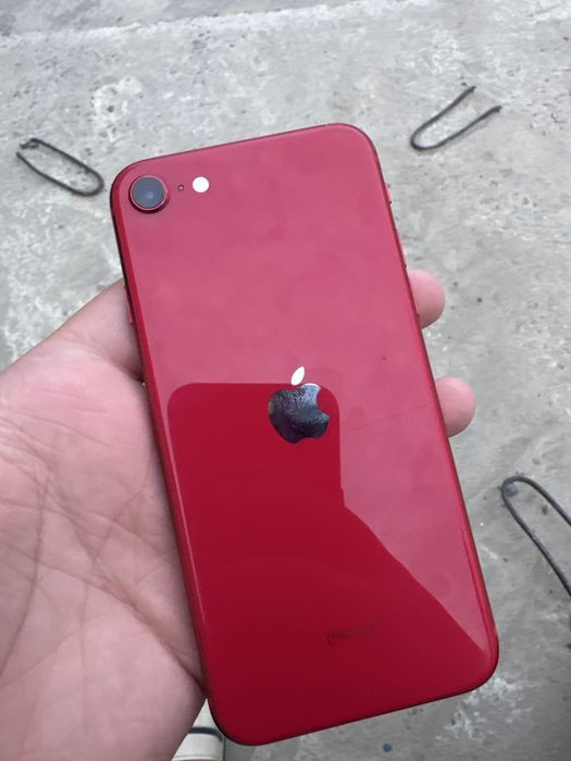 IPhone Se red, красный