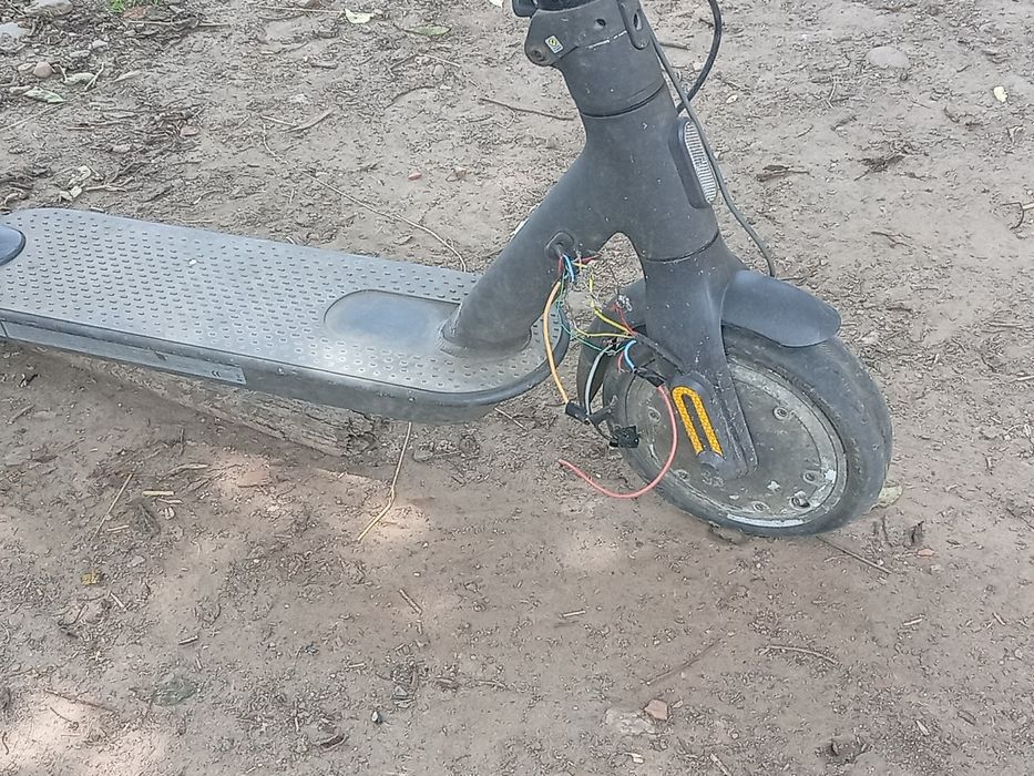 Vând trotinetă electrică