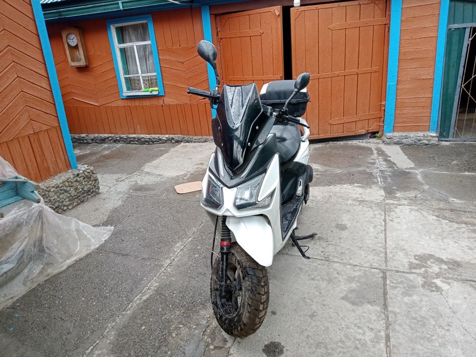 Продам скутер в городе текели