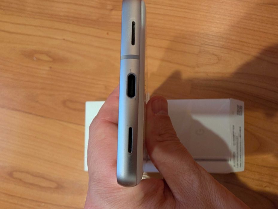 телефон Google Pixel 7a, в добро състояние