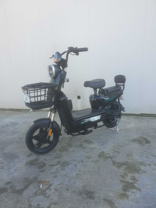 Електрически скутер EcoWay YG3 240W 48V, Скорост: 25km/h Пробег ≤60km