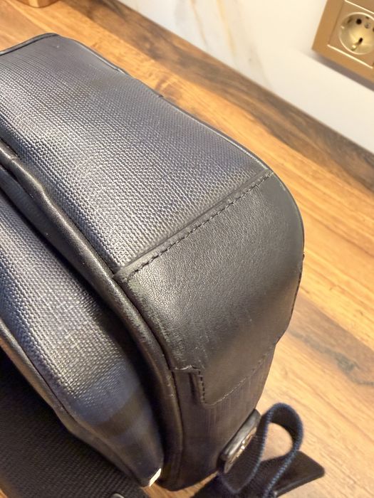 Чанта burberry london check zip around cross body