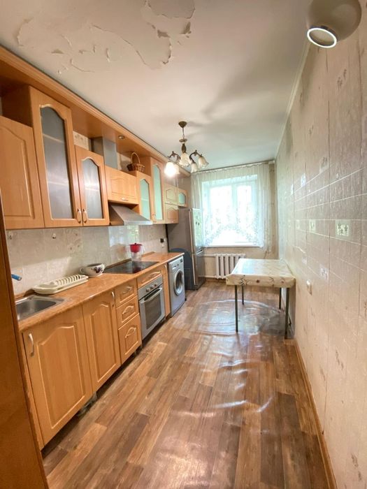 Продам 4 комн.кв, 2/5, 1997 года