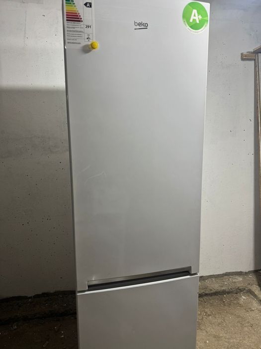 Продам холодильник Beko