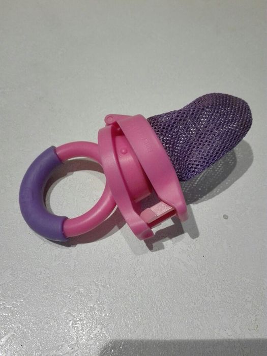 Сет от шише, чаши, контейнер за мляко и биберон за свежи плодове