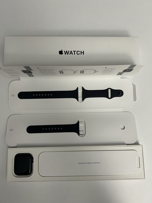 Apple Watch SE 44мм 2020