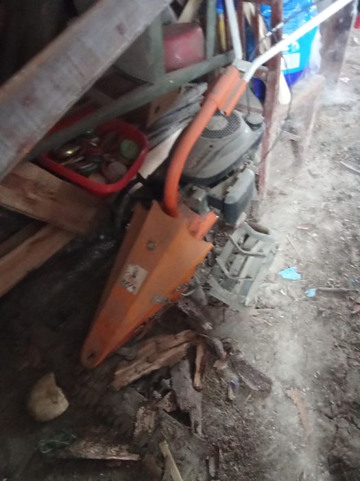 vând motocositoare dac