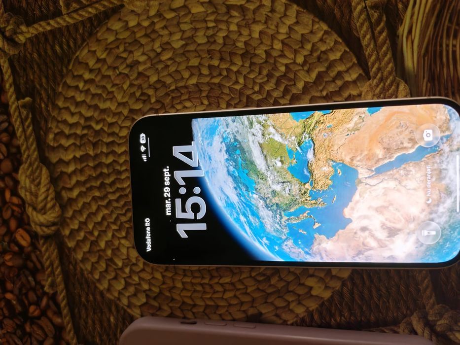 iphone 15 simplu