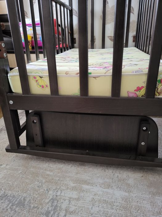 Детская кровать-качалка