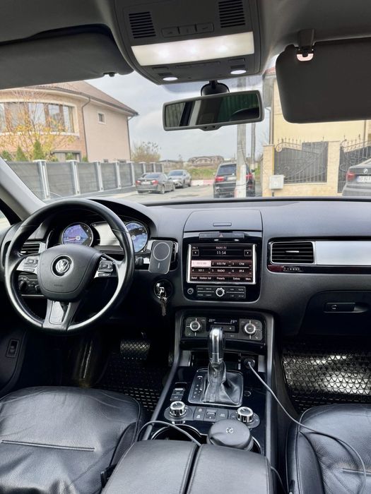 Vand Volkswagen Touareg 2012 , echipare superioara 3.0 tdi 245 cai