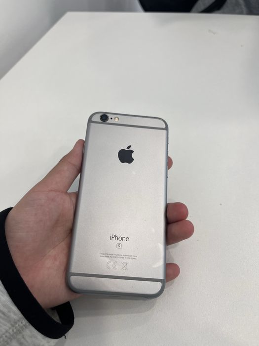 Продаю айфон 6s