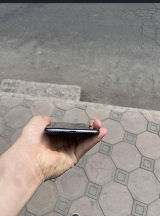 Iphone 8 plus 128 talik