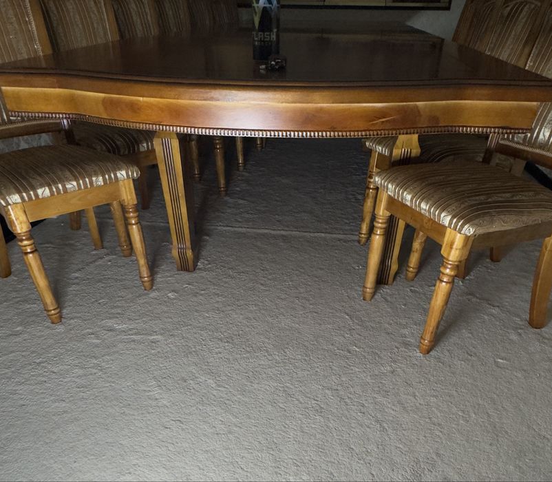 Stol stul toplami 12 stul 1 ta stol xitoyda ishlab chiqarilgan