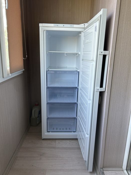 Продам морозилку BEKO