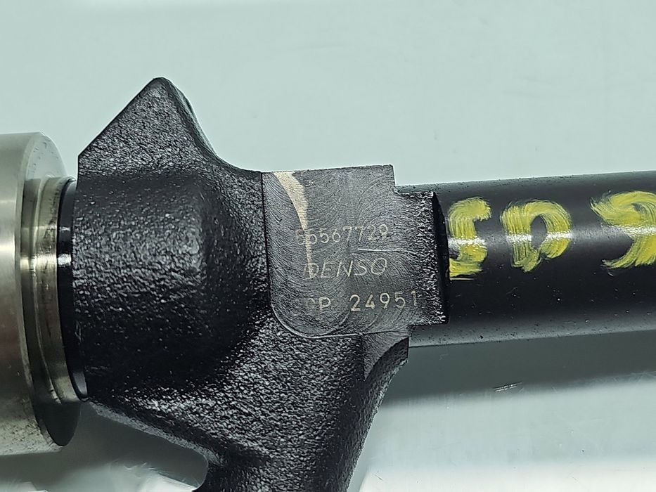Injector Opel Astra J [Fabr 2009-2015] 55567729 1.7 CDTI A17DTS 96KW /