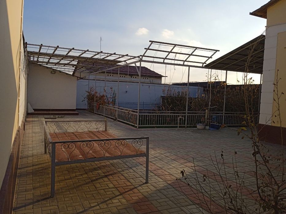 Коттедж сотилади 6 сотихли