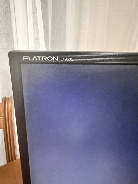 Монитор LG срочно