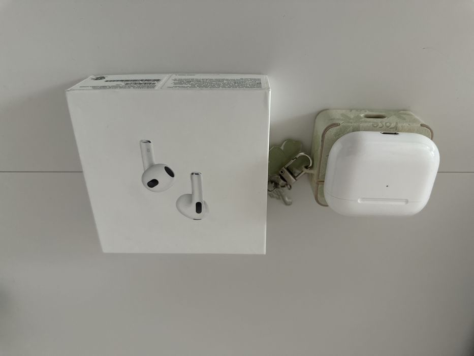 Продается Airpods 3
