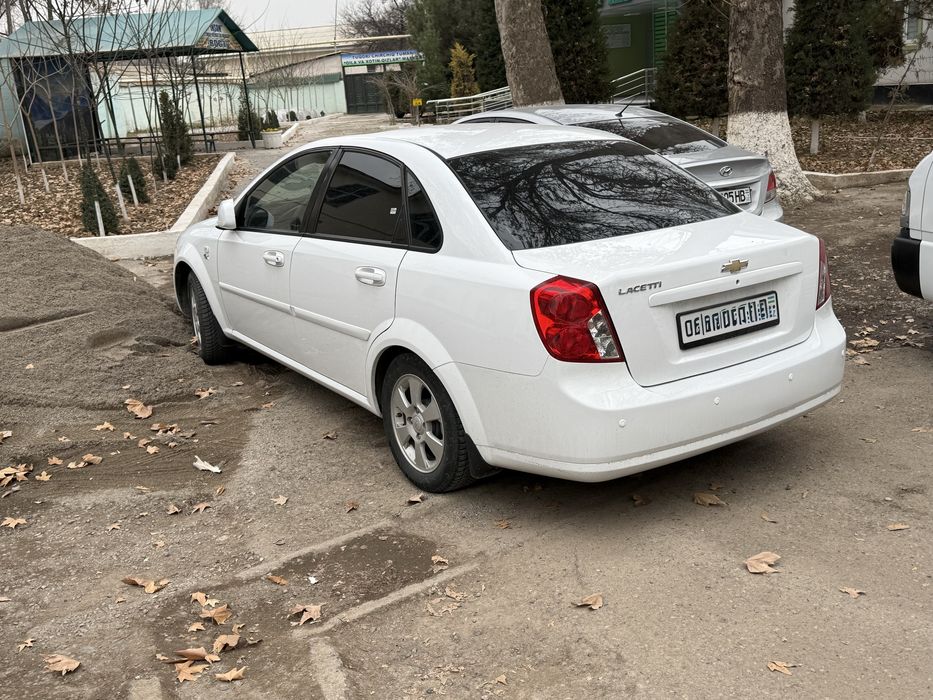 Gentra sotiladi 2018 yil noyabr 81 000 km tozza