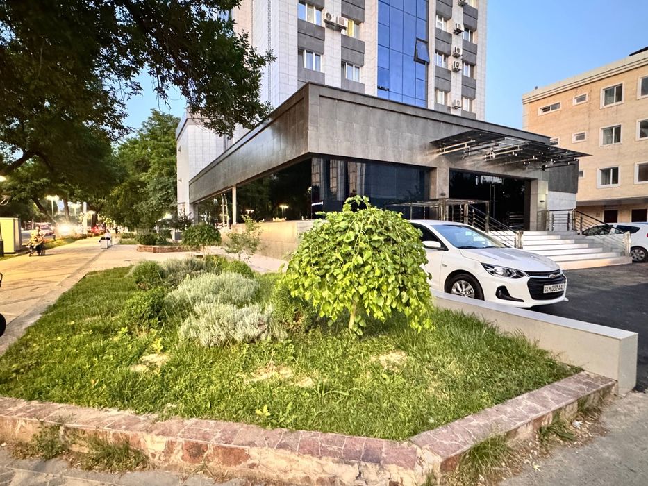 Первая линия! Нукусская! Своя!