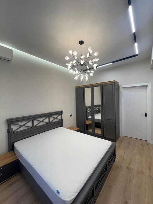 Сдается на ул Кичик-бешагач 3-х комнатная квартира ЖК Хонсарой