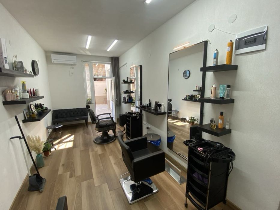 Оборудване за фризьорски и бръснарски салон!