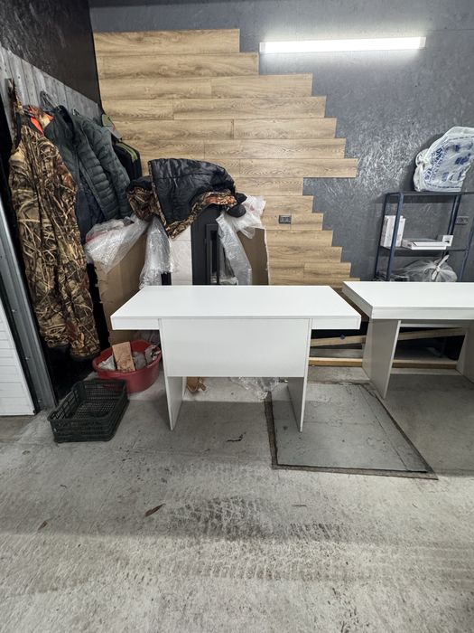 Продам 2 парты (стола)