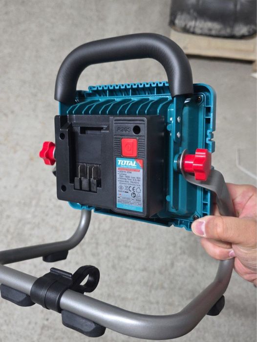 Фонарь прожектор фанар