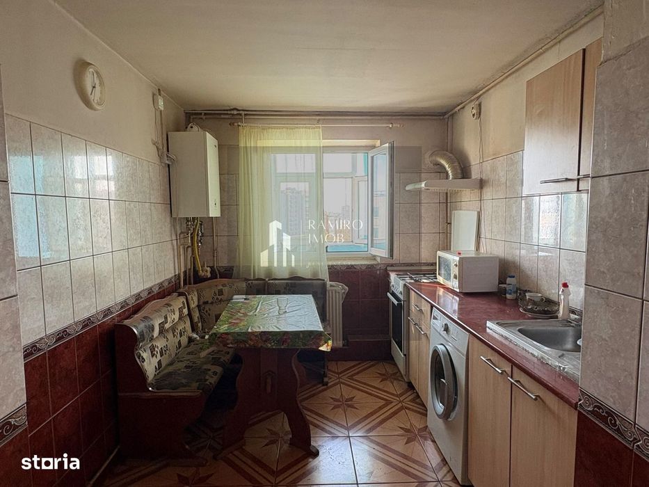 Apartament 3 camere decomandat -10 minute de metrou Aparatorii Patriei