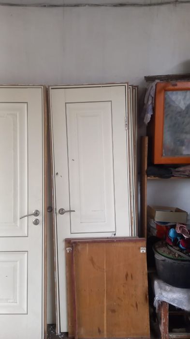 Продам межкомнатные двери б/у