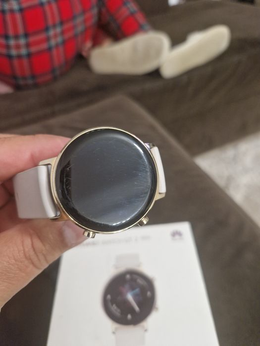 Huawei Watch GT 2 42 mm – Gold/White – Funcțional