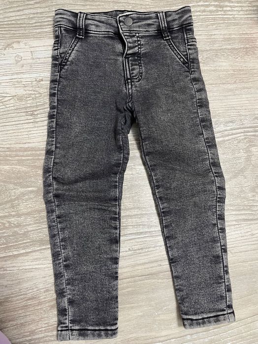 запазени дрехи за момиче 3-4 години