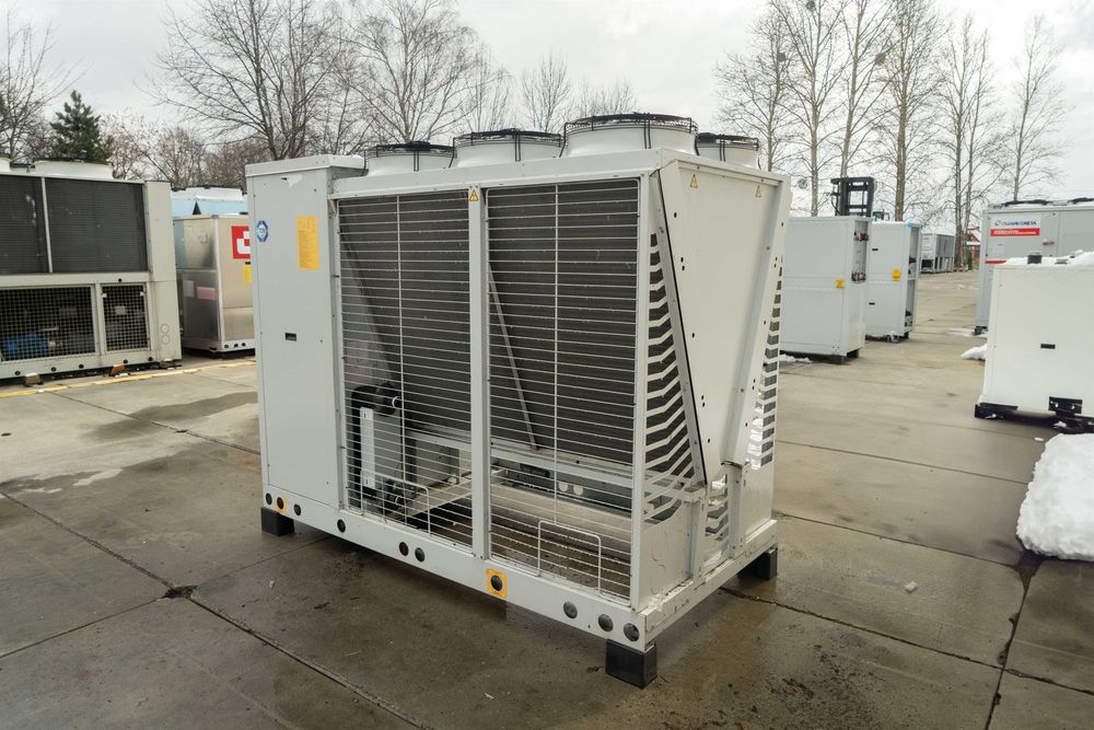 Chiller/Pompă de căldură răcit cu aer CLIMAVENETA NR-N-LN-CA 0262P – 70.25 kW/73.12 kW | chiller 65 kw pret | Nou