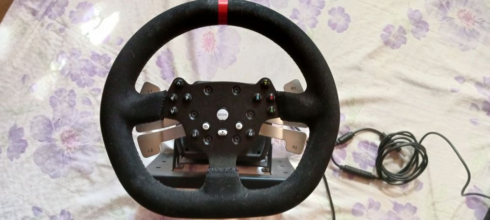 Игровой руль для гонок с педалями и виброотдачей Artplays v-1600 pro